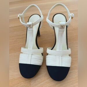 CHANEL 2023 SPR/SUMMER HEELS. IVORY LAMBSKIN,BLACK GROSSGRAIN. WORN ONCE Size 38
